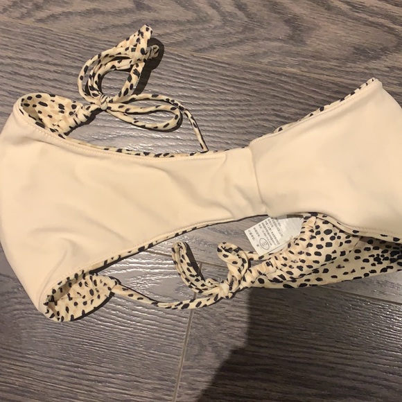 ✨3/$25 NWOT hollister bathing suit bottoms - Picture 6 of 6